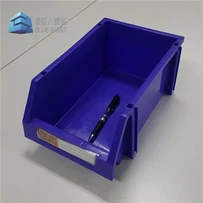 Wandgemonteerde onderdelenorganizer